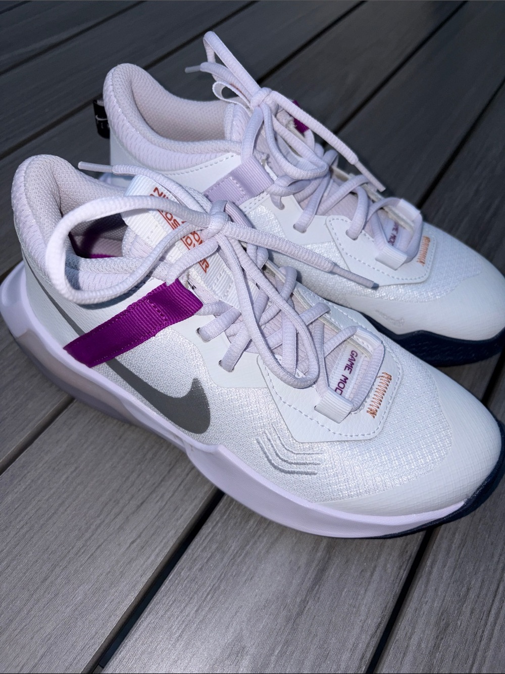 Nike Kids Fly Zoom Crossover Basketball Shoes NEW 4 Youth